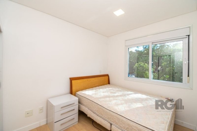 Imagem Apartamento com 1 Quarto para Alugar, 40 m² em Centro Histórico - Porto Alegre Imagem Apartamento com 1 Quarto para Alugar, 40 m² em Centro Histórico - Porto Alegre