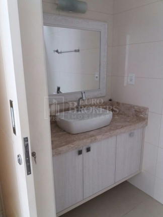 Imagem Sobrado com 3 Quartos à Venda, 125 m² em Nova Esperança - Balneário Camboriú