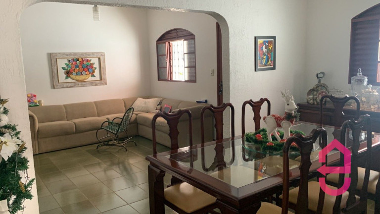 Imagem Casa com 5 Quartos à Venda, 420 m² em Jardim Goiás - Goiânia Imagem Casa com 5 Quartos à Venda, 420 m² em Jardim Goiás - Goiânia