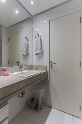 Imagem Apartamento com 2 Quartos à Venda, 74 m² em Rio Branco - Porto Alegre