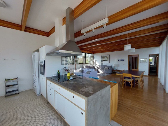 Imagem Casa com 6 Quartos à Venda, 384 m² em Bairro Do Carmo (canguera) - São Roque Imagem Casa com 6 Quartos à Venda, 384 m² em Bairro Do Carmo (canguera) - São Roque