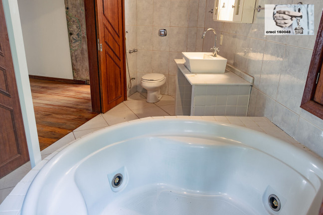 Imagem Casa com 5 Quartos à Venda, 256 m² em Rio Tavares - Florianópolis Imagem Casa com 5 Quartos à Venda, 256 m² em Rio Tavares - Florianópolis