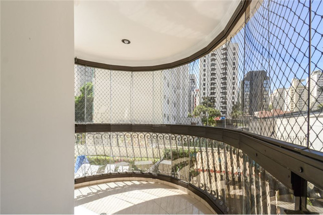 Imagem Imóvel com 3 Quartos à Venda,  em Indianópolis - São Paulo