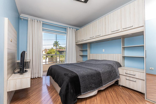 Imagem Sobrado com 4 Quartos à Venda, 145 m² em Uberaba - Curitiba Imagem Sobrado com 4 Quartos à Venda, 145 m² em Uberaba - Curitiba
