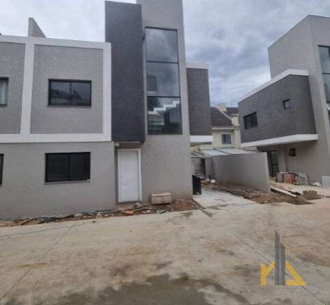 Imagem Casa com 3 Quartos à Venda, 135 m² em Uberaba - Curitiba Imagem Casa com 3 Quartos à Venda, 135 m² em Uberaba - Curitiba