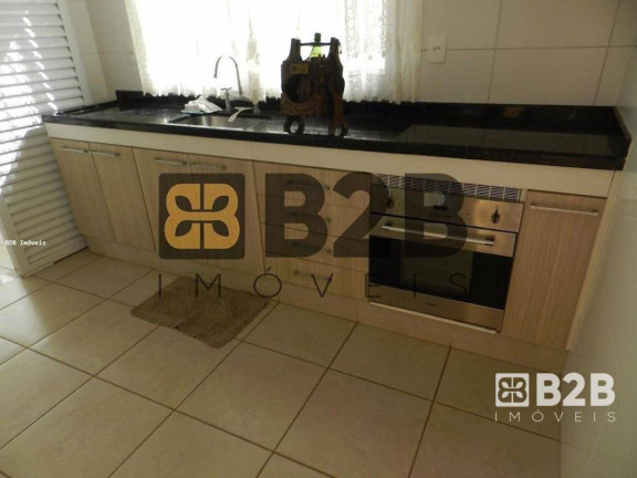 Imagem Casa com 3 Quartos à Venda, 344 m² em Centro - Bauru