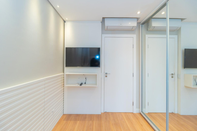 Imagem Apartamento com 5 Quartos para Alugar, 120 m² em Centro - Curitiba Imagem Apartamento com 5 Quartos para Alugar, 120 m² em Centro - Curitiba
