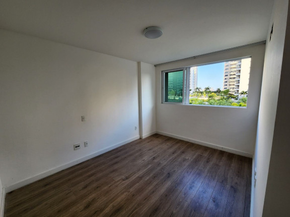 Imagem Imóvel com 2 Quartos à Venda, 79 m² em Barra Da Tijuca - Rio De Janeiro Imagem Imóvel com 2 Quartos à Venda, 79 m² em Barra Da Tijuca - Rio De Janeiro