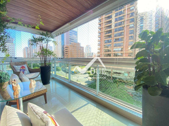 Imagem Apartamento com 3 Quartos à Venda, 227 m² em Embaré - Santos Imagem Apartamento com 3 Quartos à Venda, 227 m² em Embaré - Santos