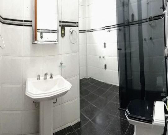 Imóvel com 6 Quartos à Venda, 230 m² em Jardim Laranjeiras - Juiz De Fora