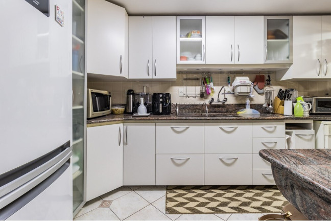 Imagem Casa com 3 Quartos à Venda, 212 m² em Jardim Sabará - Porto Alegre Imagem Casa com 3 Quartos à Venda, 212 m² em Jardim Sabará - Porto Alegre