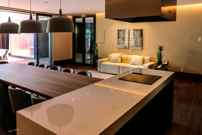 Imagem Apartamento com 4 Quartos à Venda, 256 m² em Moinhos De Vento - Porto Alegre Imagem Apartamento com 4 Quartos à Venda, 256 m² em Moinhos De Vento - Porto Alegre