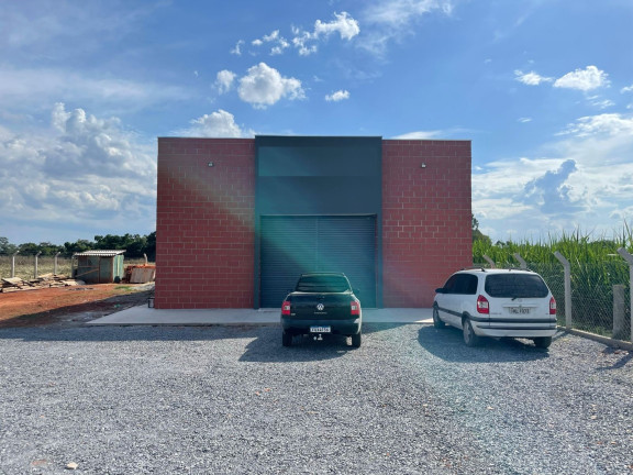 Galpão à Venda ou Locação, 205 m² em Jundiaquara - Araçoiaba Da Serra