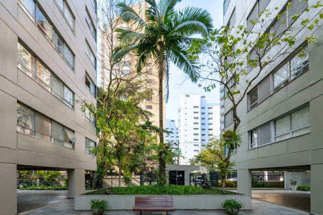Imagem Apartamento com 3 Quartos à Venda, 121 m² em Moema - São Paulo Imagem Apartamento com 3 Quartos à Venda, 121 m² em Moema - São Paulo