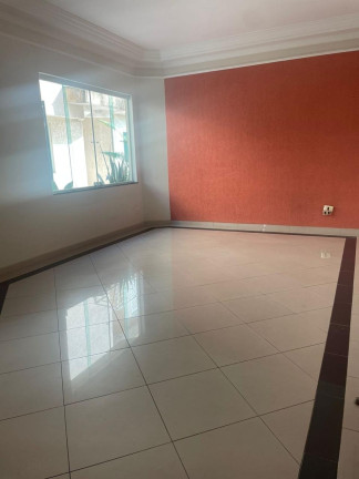 Imagem Casa de Condomínio com 3 Quartos à Venda, 188 m² em Vila Scarpelli - Santo André