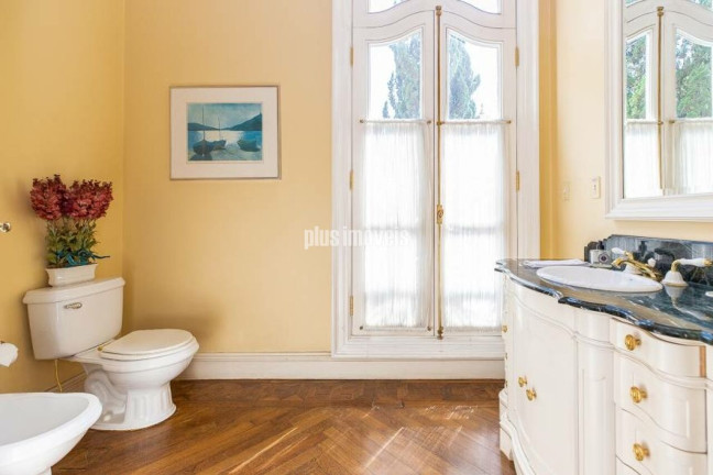 Imagem Casa com 6 Quartos à Venda, 1.750 m² em Morumbi - São Paulo Imagem Casa com 6 Quartos à Venda, 1.750 m² em Morumbi - São Paulo