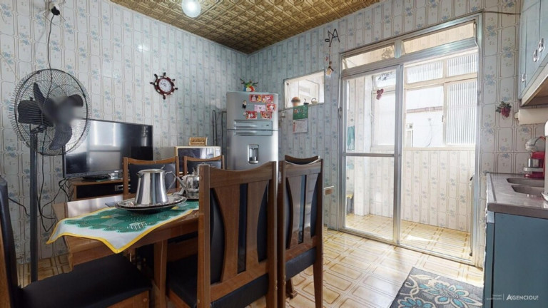 Imagem Imóvel com 2 Quartos à Venda, 75 m² em Petrópolis - Porto Alegre Imagem Imóvel com 2 Quartos à Venda, 75 m² em Petrópolis - Porto Alegre