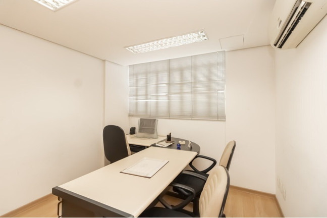 Sala Comercial à Venda, 202 m² em Cerqueira César - São Paulo