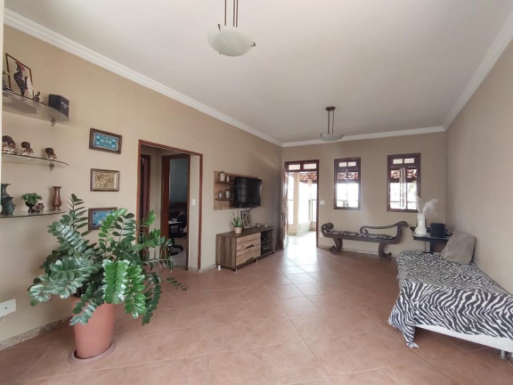 Imagem Casa com 5 Quartos à Venda, 220 m² em álvaro Camargos - Belo Horizonte