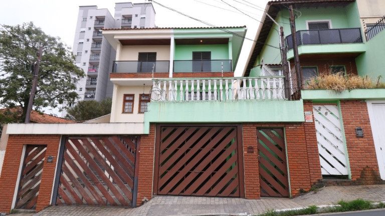 Casa com 3 Quartos à Venda, 225 m² em Vila Santa Terezinha (zona Norte) - São Paulo
