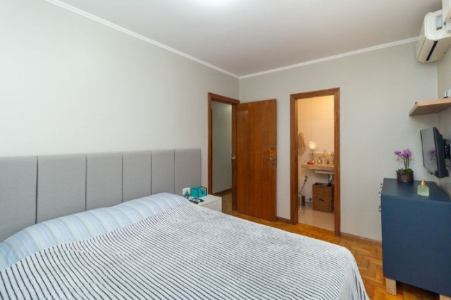 Imagem Apartamento com 3 Quartos à Venda, 93 m² em Petrópolis - Porto Alegre Imagem Apartamento com 3 Quartos à Venda, 93 m² em Petrópolis - Porto Alegre