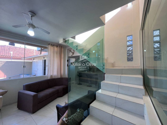 Imagem Sobrado com 6 Quartos à Venda, 163 m² em Barra Do Sai - Itapoá
