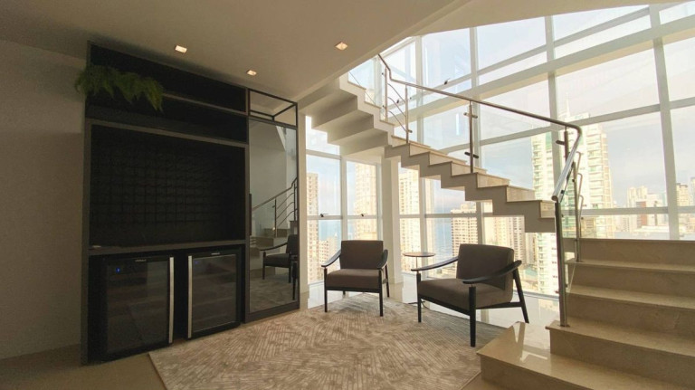 Imagem Cobertura com 4 Quartos à Venda, 240 m² em Centro - Balneário Camboriú Imagem Cobertura com 4 Quartos à Venda, 240 m² em Centro - Balneário Camboriú