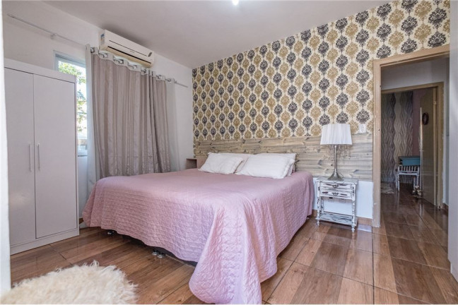 Imagem Casa com 4 Quartos à Venda, em Canasvieiras - Florianópolis Imagem Casa com 4 Quartos à Venda, em Canasvieiras - Florianópolis