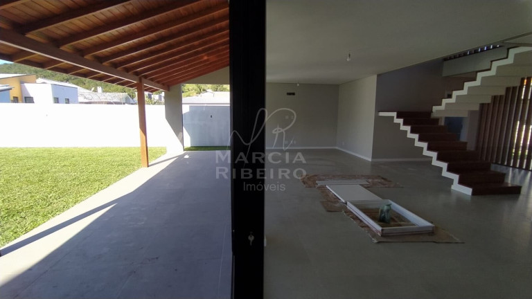 Imagem Casa com 4 Quartos à Venda, 230 m² em Cachoeira Do Bom Jesus - Florianópolis Imagem Casa com 4 Quartos à Venda, 230 m² em Cachoeira Do Bom Jesus - Florianópolis