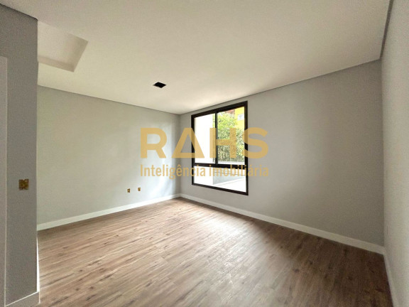 Imagem Casa com 3 Quartos à Venda, 158 m² em América - Joinville Imagem Casa com 3 Quartos à Venda, 158 m² em América - Joinville