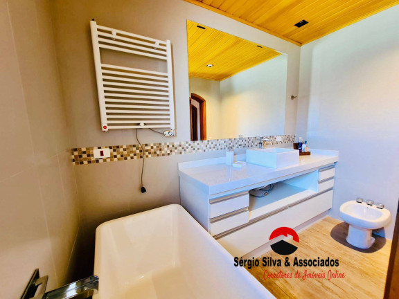 Imagem Casa com 6 Quartos à Venda, 2 m² em Vila Capivari - Campos Do Jordão Imagem Casa com 6 Quartos à Venda, 2 m² em Vila Capivari - Campos Do Jordão