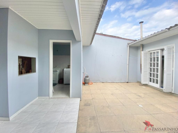 Imagem Casa com 3 Quartos à Venda, 250 m² em Igra Norte - Torres Imagem Casa com 3 Quartos à Venda, 250 m² em Igra Norte - Torres