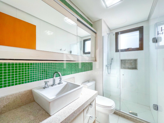 Imagem Apartamento com 3 Quartos à Venda, 159 m² em Moinhos De Vento - Porto Alegre Imagem Apartamento com 3 Quartos à Venda, 159 m² em Moinhos De Vento - Porto Alegre