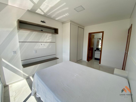 Imagem Casa com 4 Quartos à Venda, 300 m²