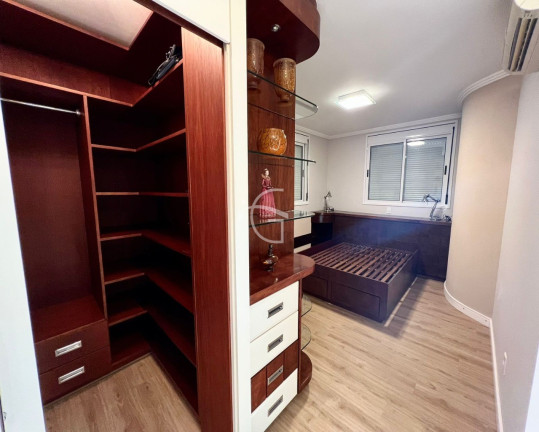 Imagem Imóvel com 3 Quartos à Venda, 302 m² em Centro - Joinville Imagem Imóvel com 3 Quartos à Venda, 302 m² em Centro - Joinville
