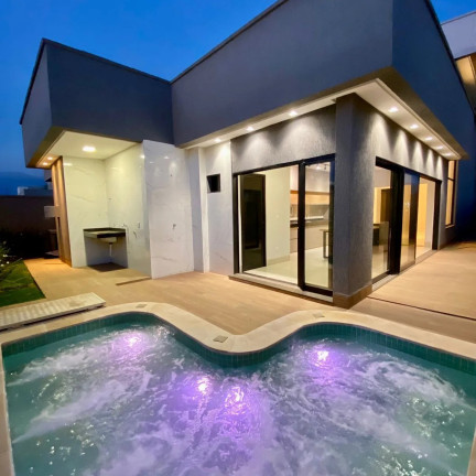 Imagem Imóvel com 
            	3             Quartos à Venda, 152 m² em 
            	Parqville Jacaranda             - 
            	Aparecida De Goiania            