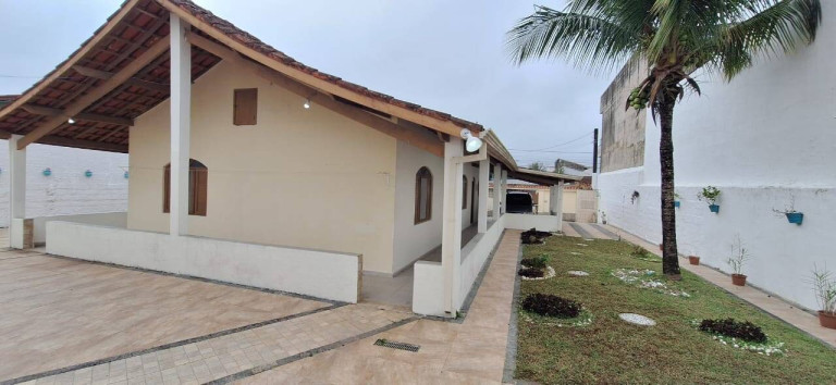 Imagem Casa com 5 Quartos à Venda, 224 m² em Jardim Barra De Jangadas - Peruíbe Imagem Casa com 5 Quartos à Venda, 224 m² em Jardim Barra De Jangadas - Peruíbe