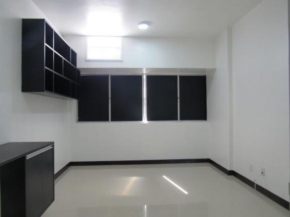 Imóvel Comercial à Venda, 28 m² em Parque Bela Vista - Salvador