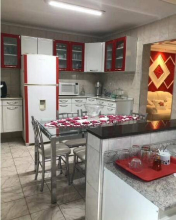 Imagem Casa com 4 Quartos à Venda, 213 m² em Jardim Bom Pastor - Carapicuíba Imagem Casa com 4 Quartos à Venda, 213 m² em Jardim Bom Pastor - Carapicuíba