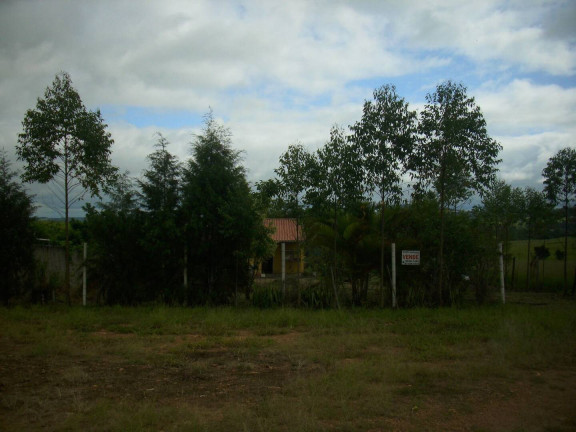 Imagem Chácara com 1 Quarto à Venda, 1.000 m² em Estância Irene - Porangaba Imagem Chácara com 1 Quarto à Venda, 1.000 m² em Estância Irene - Porangaba