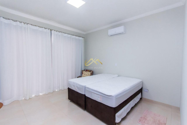 Imagem Casa com 4 Quartos à Venda, 450 m² em Praia Grande - Ubatuba Imagem Casa com 4 Quartos à Venda, 450 m² em Praia Grande - Ubatuba
