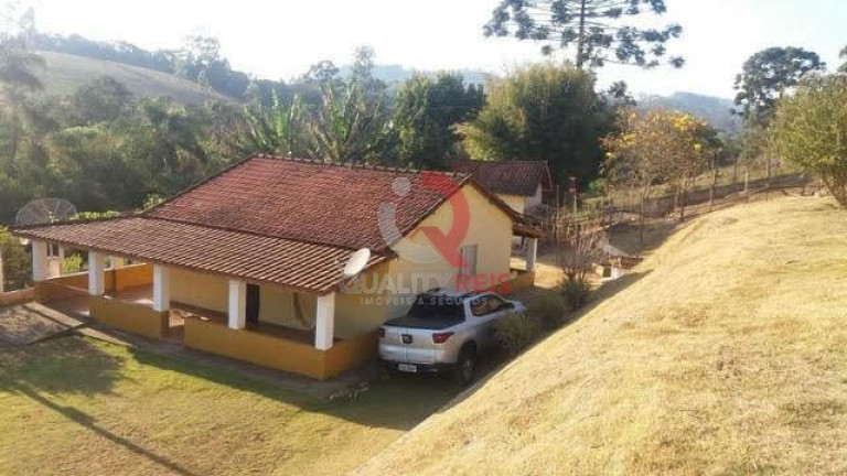Imagem Imóvel com 6 Quartos à Venda, 250 m² em Centro - Pedra Bela Imagem Imóvel com 6 Quartos à Venda, 250 m² em Centro - Pedra Bela