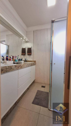 Imagem Casa com 3 Quartos à Venda, em São Paulo Imagem Casa com 3 Quartos à Venda, em São Paulo