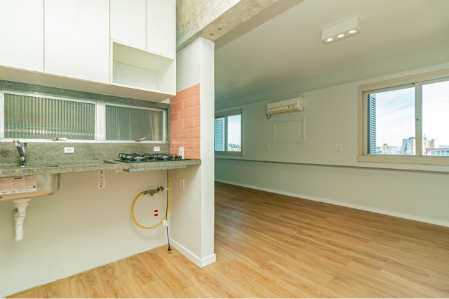 Imagem Apartamento com 1 Quarto à Venda, 30 m² em Centro Histórico - Porto Alegre Imagem Apartamento com 1 Quarto à Venda, 30 m² em Centro Histórico - Porto Alegre