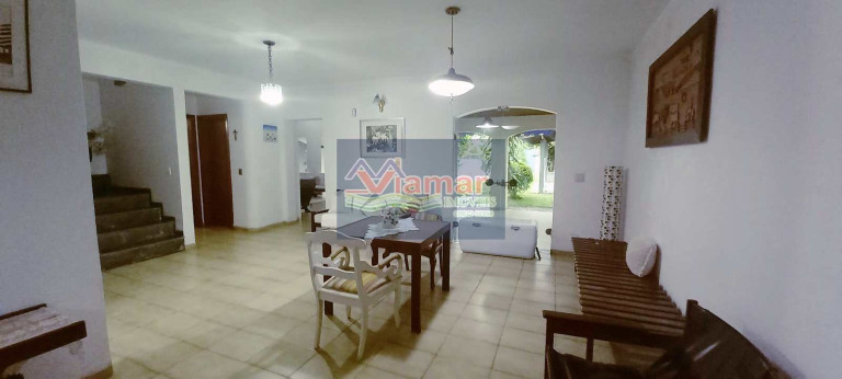 Imagem Casa com 4 Quartos à Venda, 338 m² em Jardim Virgínia - Guarujá Imagem Casa com 4 Quartos à Venda, 338 m² em Jardim Virgínia - Guarujá