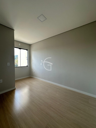 Imagem Casa com 3 Quartos à Venda, em Bom Retiro - Joinville Imagem Casa com 3 Quartos à Venda, em Bom Retiro - Joinville