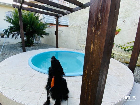 Imagem Casa com 3 Quartos à Venda, 360 m² em Barreiros - São José