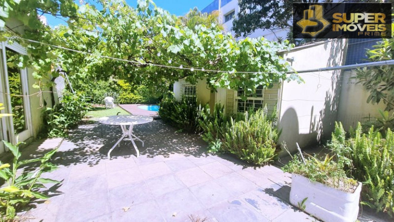 Imagem Casa com 3 Quartos à Venda, 315 m² em Centro - Pelotas Imagem Casa com 3 Quartos à Venda, 315 m² em Centro - Pelotas