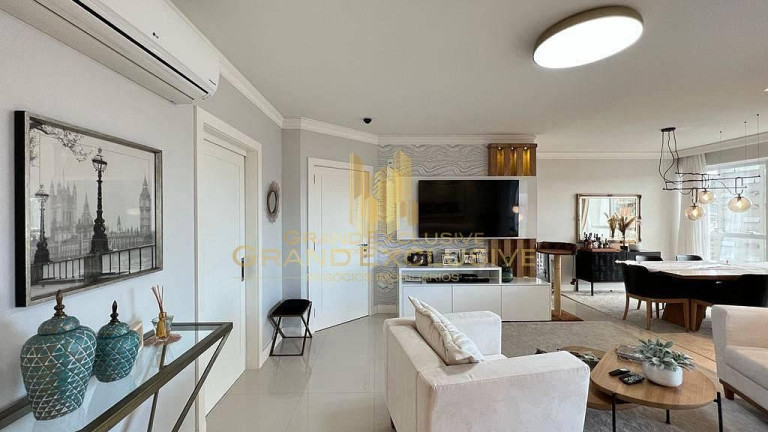 Imagem Apartamento com 3 Quartos à Venda, 140 m² em Centro - Balneário Camboriú Imagem Apartamento com 3 Quartos à Venda, 140 m² em Centro - Balneário Camboriú