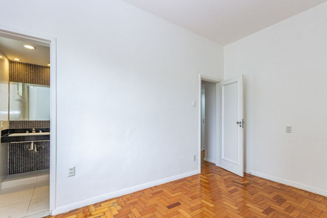 Imagem Imóvel com 3 Quartos à Venda, 118 m² em Botafogo - Rio De Janeiro Imagem Imóvel com 3 Quartos à Venda, 118 m² em Botafogo - Rio De Janeiro